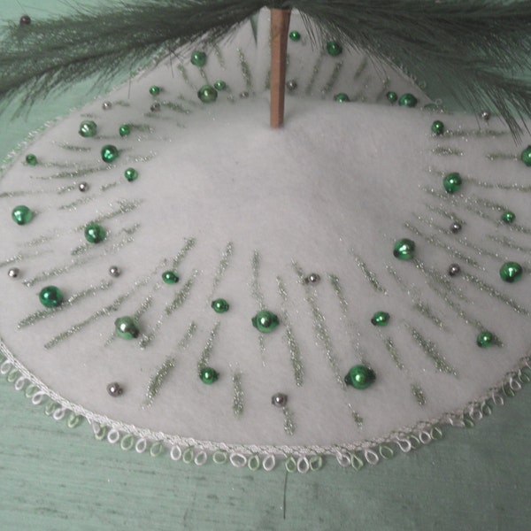 Small feather tree glass bead skirt or holiday centerpiece mat / vintage style ivory and green felt table top Christmas tree skirt, 14"