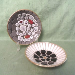 Due piatti con piastrelle a mosaico / ciotola decorativa di metà secolo / lotto di ciotole con piastrelle a mosaico in stile retrò vintage da 5 pollici