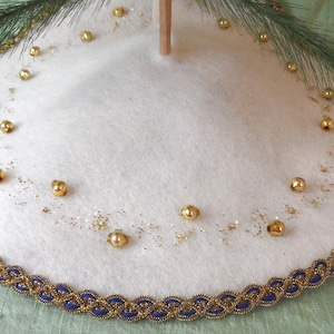 14.5&quot; table top tree skirt or holiday centerpiece mat / vintage style retro felt small Christmas tree skirt, blue, gold