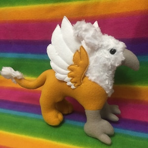 Mythologische griechische persische Monster Griffin Gryphon Hippogryph Hippogriff Chimera Minotaurus Harpio Maticore Fleece Plüsch Plushie Puppe Spielzeug