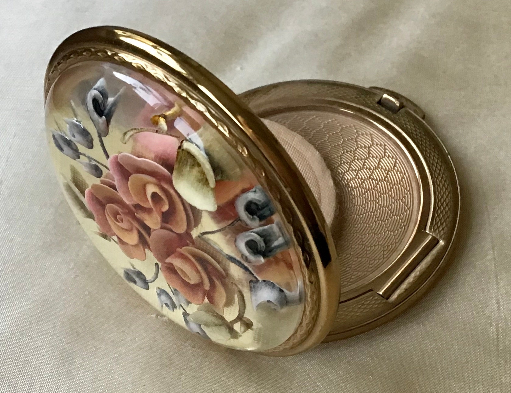 Small Kigu powder compact with lucite floral top 1950s Etsy