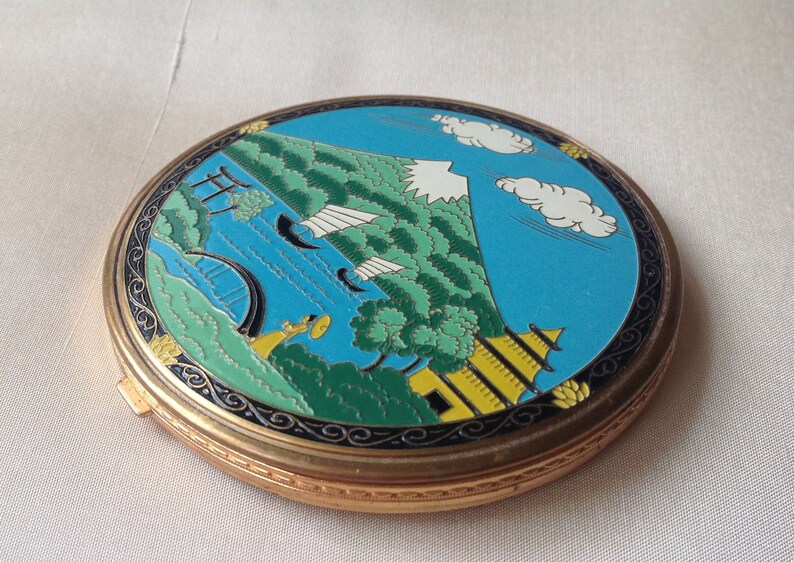 Wonderful Japanese Cloisonn\u00e9 enamel powder Compact unused