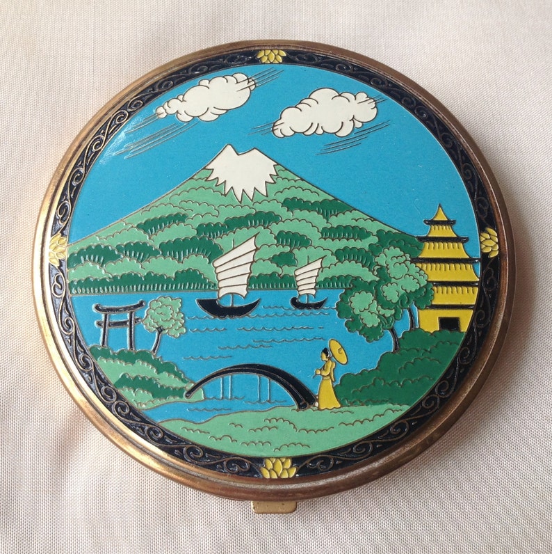 Wonderful Japanese Cloisonn\u00e9 enamel powder Compact unused
