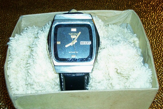seiko 5 square watch