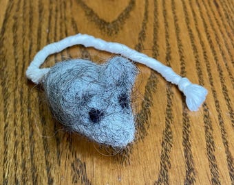 Jouet pour chat : Souris en laine feutrée