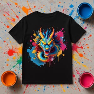Kinder Drachen T-Shirt, mutiges blaues Drachen Grafik T-Shirt, buntes Fantasy Geschöpf Shirt für Jungen oder Mädchen, groß bedrucktes Geschenk T-Shirt, Feier Geschenk