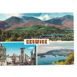 Kolorowa pocztówka ze zdjęciem z 1983 r. przedstawiająca Keswick nad Derwentwater w Anglii, wysłana ze znaczkiem o wartości 26 pensów, zabytkowa brytyjska pamiątka