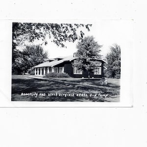 Cartolina della sala riunioni del campo 4-H dello stato del West Virginia, foto reale, non pubblicata, souvenir di viaggio, degli anni '40, divertimento estivo