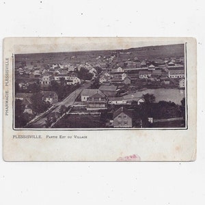 Cartão postal do início de 1900 de Plessisville Quebec, Canadá, não publicado com escrita francesa, Partie Est du Village, lembrança de viagem