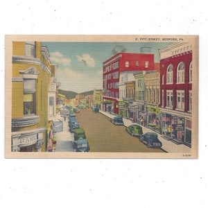 Carte postale en lin de Bedford, Pennsylvanie, E. Pitt Street, magasins avec enseignes, voitures anciennes, non arrimées mais endommagées, souvenir de voyage, album recyclé