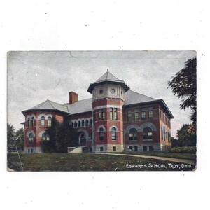 Cartão postal antigo de 1907 da Edwards School, Troy, Ohio, postado com selo e mensagem de 1 centavo, Litho Chrome da Alemanha, lembrança de viagem