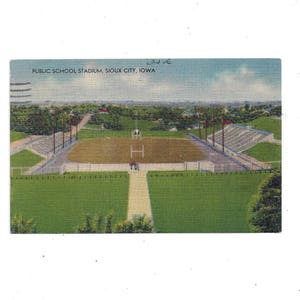 Cartão postal de linho colorido de 1946 do Estádio Público, Sioux City, Iowa Lembrança de viagem vintage efêmera, postado com selo de 1 centavo