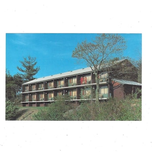 Cottage d'invités à Skyland, Parc national de Shenandoah, Virginie, sans encadrement, souvenir de voyage, Skyline Card Co., fourniture de scrapbooking upcycle, années 1970