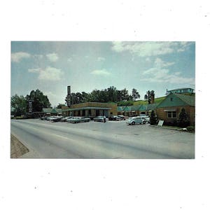Jaren 1960 Kleurenfoto Ansichtkaart van Newport, Tennessee, Motor Court & Restaurant, Unposted, Highway 25-70 en 411, Souvenir