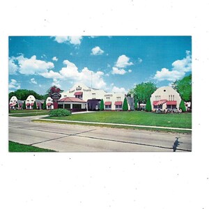 1960s Foto Postkarte von Alamo Plaza Hotel Hof, Unbekannter Ort, Unposted, Ephemera, Reise, Motel Souvenir