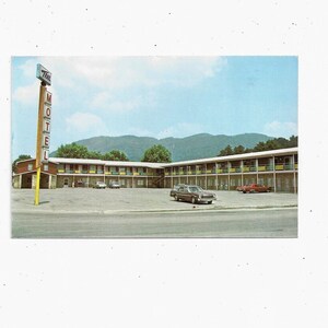 Cartão postal do Trail Motel, Big Stone Gap, Virgínia, tarifas de quarto digitadas no verso, sem postagem, lembrança de viagem, dos anos 1960 e 1970, presente de viagem reciclado