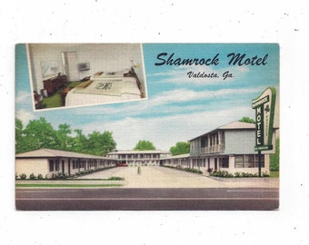 Shamrock Motel Linen Postcard in Valdosta, Georgia, Unposted, 2 Views, From 1940s, Travel Souvenir, US 41 North, Upcycle Scrapbook Supply