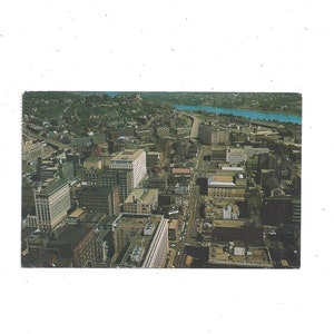 Centrum Cincinnati, Ohio, pocztówka z 1969 r., wysłana z wiadomością, babcia Mojżesz, znaczek 6-centowy, pamiątka, zdjęcie i opublikowana przez Fas Foto
