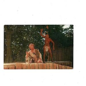Cartolina degli anni '60 della Colonia Perduta, Roanoke Island, Carolina del Nord, spedita nel 1967 con messaggio e francobollo da 4 centesimi, scena raccapricciante tratta dal racconto