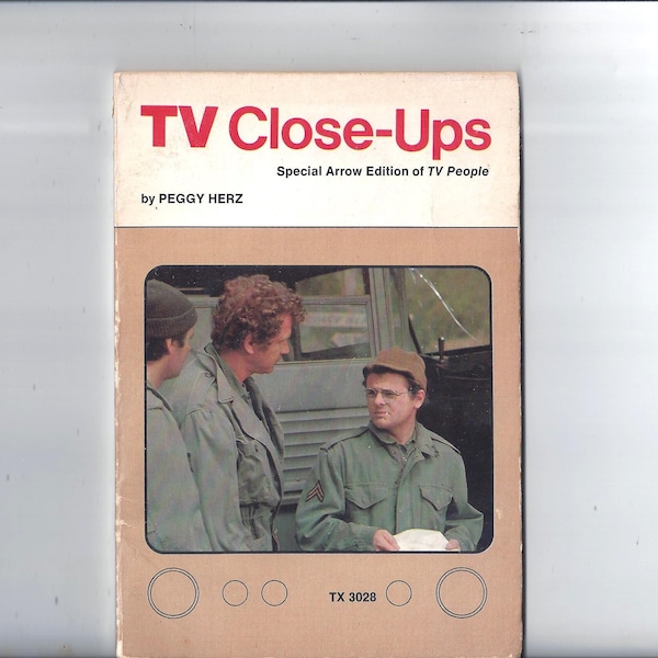 1975 TV Close-Ups Book by Peggy Herz, 92 Pages, MASH, Rhoda, Chico & Man, Little House, Planet of Apes, Night Stalker, Happy Days, More