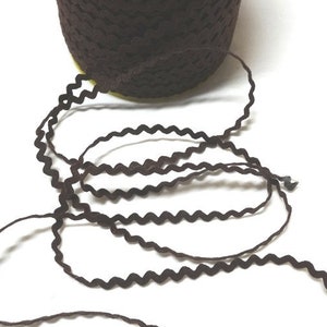 Brown Baby Rick Rack in 2 YARD Increments, No. 13, 3/16 Inches Wide, For Baby Clothing, Pillowcases, Curtains, Blankets, Pillows, Crafts