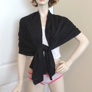 1950s Black Linen Jacquard Shawl or Wrap with Fagoting Ends, 23.5 x70 Inches, Sarong, Stole, Fashion Accessory, Textiles & Linens