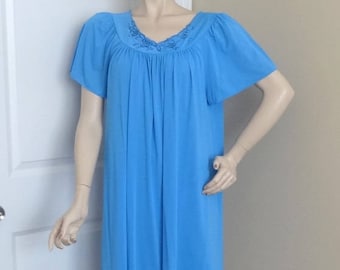 1970s, 1980s Night Gown by Shadowline in Blue Nylon, Size Large, Embroidered Roses Bodice, Vintage Lingerie, Vintage Clothing, Sleepwear
