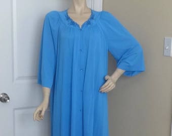 1970s, 1980s Blue Robe by Shadowline, Size Large, Embroidered Roses Bodice, Nylon, Vintage Clothing Lingerie, House Coat, Made in USA
