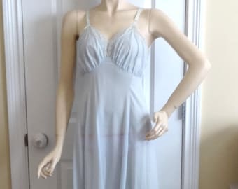 Nylon 1960s Full Slip in Beige with Lace /& Organza Trim by Van Raalte Size 32 Vintage Lingerie Clothing Whole Petticoat
