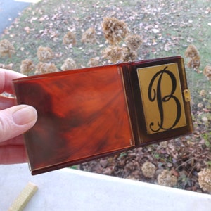 Rex 5th Avenue Powder Compact from 1960s, Lucite Faux Tortoise Shell with Storage Side, Monogram B, Puff, Net, Mirror, Vanity Make-Up