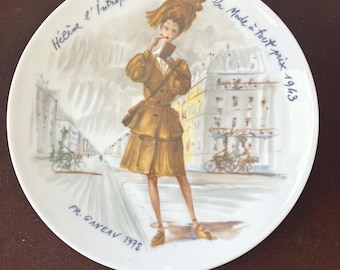 稀少 Limoges ルネ・レトゥヌール 23cmプレート 8枚 ヴィンテージ 1978 Vintage Helene the Intrepid Fashion at All Costs With Papers