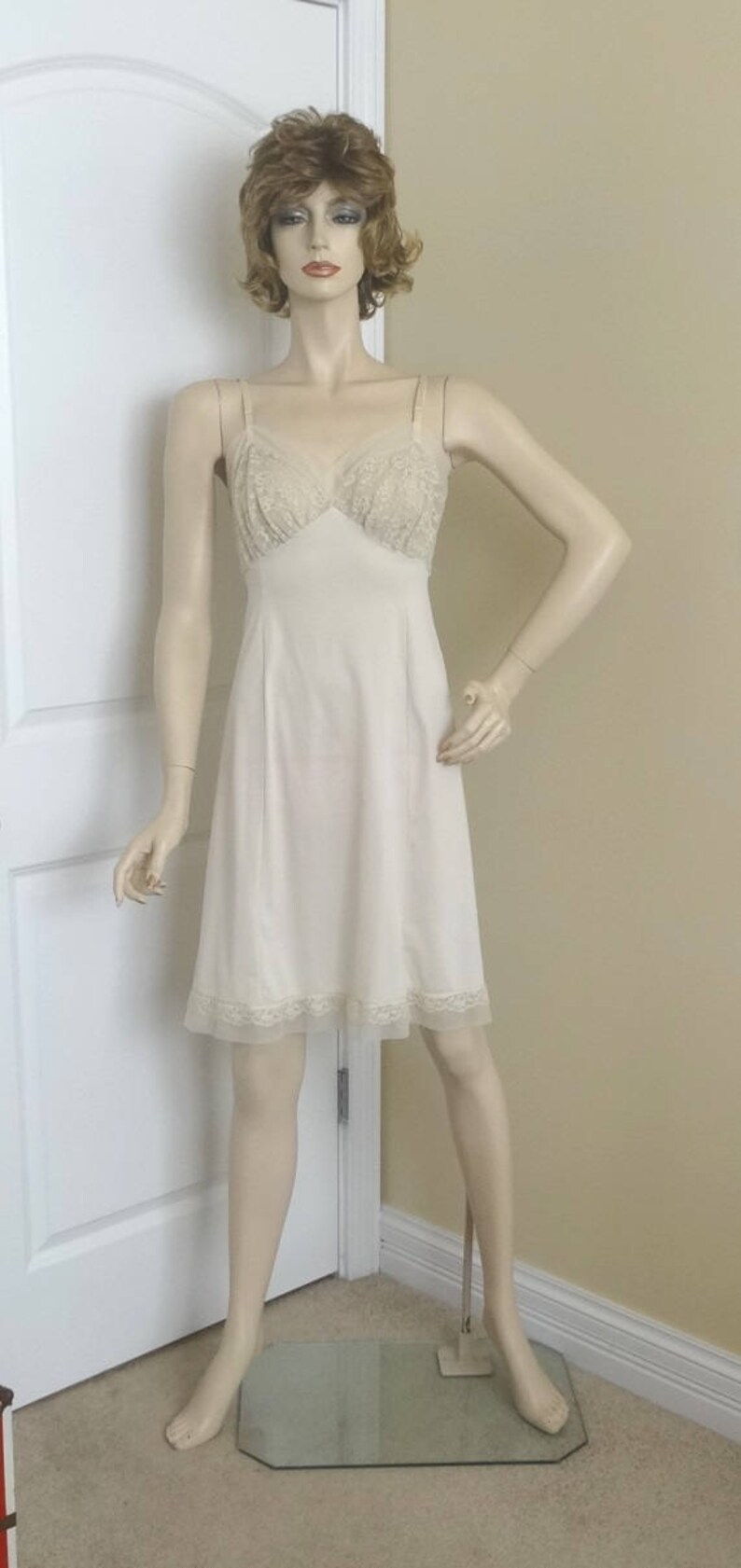 Nylon 1960s Full Slip in Beige with Lace /& Organza Trim by Van Raalte Size 32 Vintage Lingerie Clothing Whole Petticoat