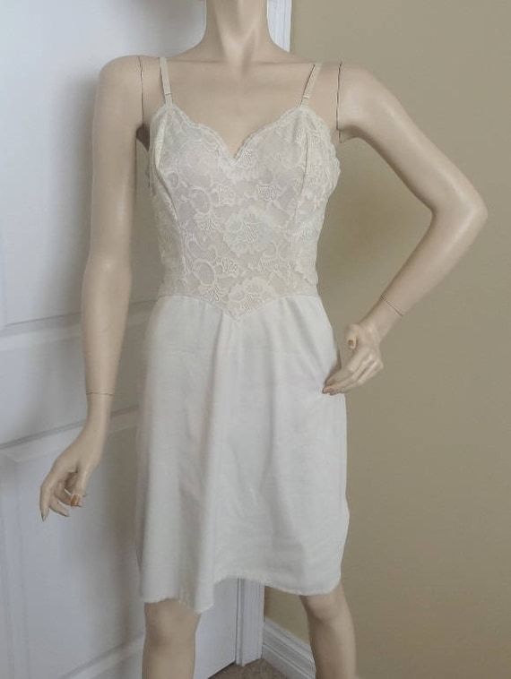 1950s Vintage Lace Bodice Ivory Slip or Petticoat… - image 1