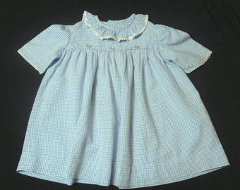 1960s Baby Dress in Blue & White Gingham, Lace Trim, Size About 12 mo, Vintage Baby Clothing, Wearable, Photo Shoot Dress, Baby Dress Decor