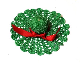 1950s Vintage Crocheted Pin Cushion in Hat Shape, Green with Red Ribbon Trim, Vintage Pin Cushion, Home Sewing Notions, Vintage Sewing