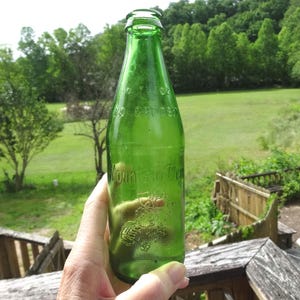 1960s Mountain Dew Green Embossed Textured Bottle, 10 oz. Hillbilly, It&#39;ll Tickle Yore Innards, No Deposit or Return, Vintage Pop Soft Drink