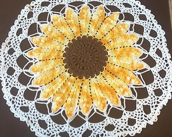 Tapete de encaje de ganchillo con diseño de girasol hecho a mano, 45 cm de diámetro, estilo mediados de siglo, diseño floral.
