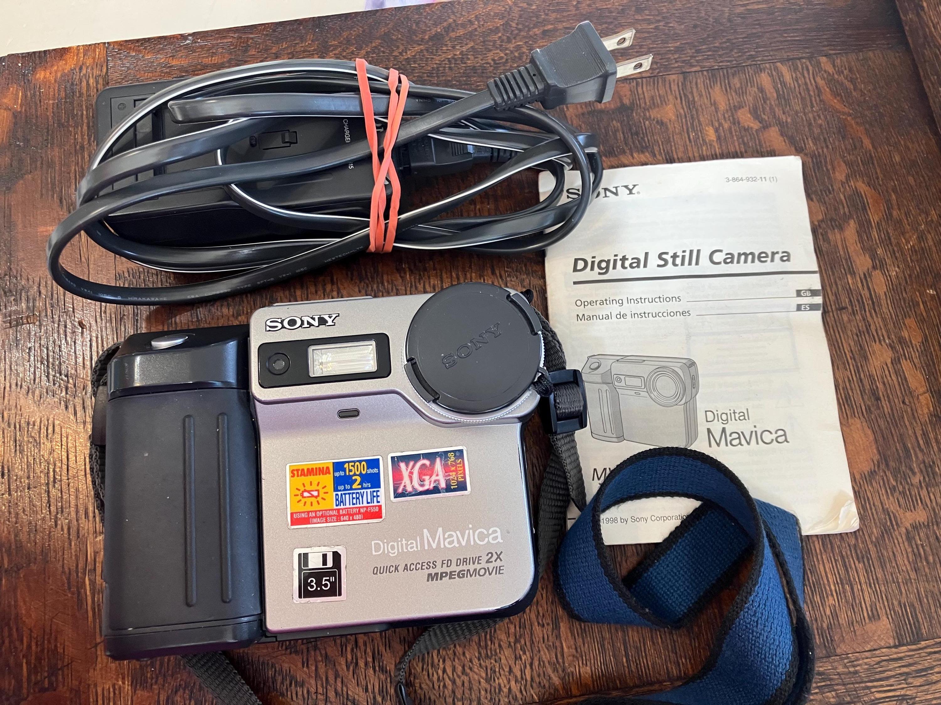 Sony FD Mavica デジタルカメラ ACアダプター付き Sony FD Mavica デジタルカメラ ACアダプター付き