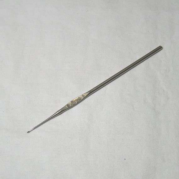Steel Crochet Hook by Boye, Walco, L'oreal, Bates, Size 10, 5, 3, 2, 1,  Vintage 1950s, Earlier Home Craft Tools, Hand Made Lace 