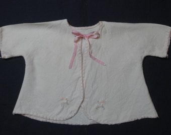 1950s Vintage Raylaine Flannel Baby Top of Ivory Dupont Spun Rayon & Wool with Pink Trim, Vintage Baby Clothing, Baby Room Decoration