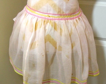 1950s 1960s Vintage Dainty Pink Sheer Cotton Apron with Pink and Yellow Baby Rick-Rack Trim, Vintage Kitchen Apron, 1950s Kitchen