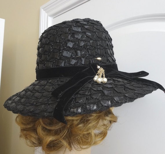 Black Woven Ribbon Vtg Hat BLACK straw Woven Grosgrain Ribbon Cloche Brimmed Hat  main image 2