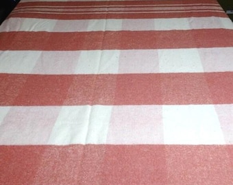 Manta de lana y algodón de los años 50 con cuadros rosas y borde satinado, 177 x 378 cm, de mediados de siglo, textiles, ropa de cama, suministros reciclados.