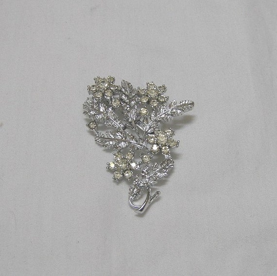 1980s Brooch Pin With Rhinestones in Silver Tone, Flowers