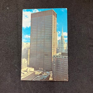 Cartão postal de 1965 do Civic Center Building, Chicago, Illinois, não publicado, 3,5 x 5,5 polegadas, lembrança de viagem, foto de John Penrod, novo na década de 1960