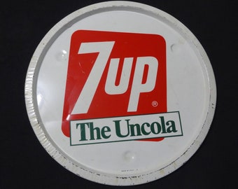 7UP Uncola Metall Serviertablett aus den frühen 1970er Jahren, 30 cm Durchmesser, hergestellt in den USA, Werbung, Cola-Sammlerstück, weiß mit roter, grüner Farbe