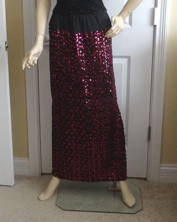 1970s Vintage Sequins Evening Skirt with Pink Seq… - image 2