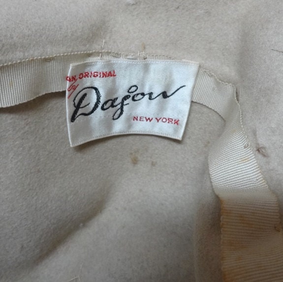 1950s Tan Felt Hat, Dajon New York, Splendide Body, Satin 