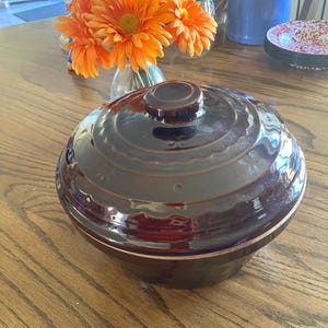 Vintage MarCrest Stoneware Covered Dutch Oven, Daisy Dot, Warm Colorado Brown, Made in USA
