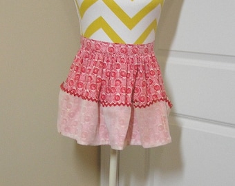 Child's Red Kitchen Apron, Print with White Organza Pockets and Red Rick-Rack Trim, Children's Cottage Chic Home Decor